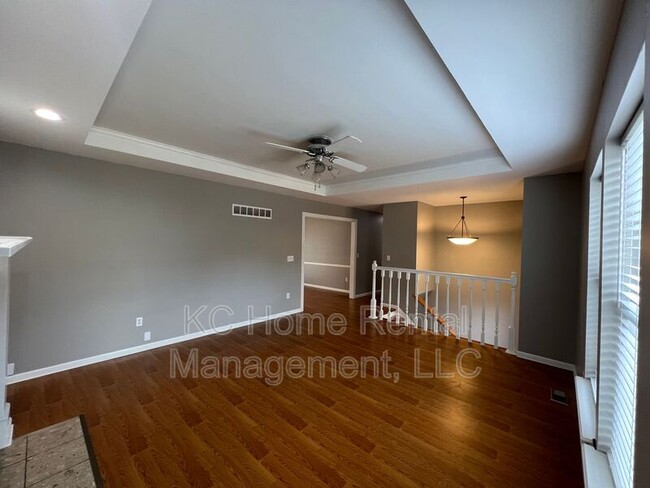 Building Photo - 8704 N Shannon Ave