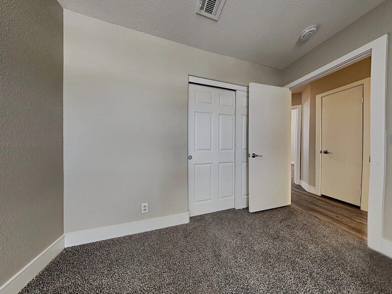Building Photo - 8236 Hercules Dr