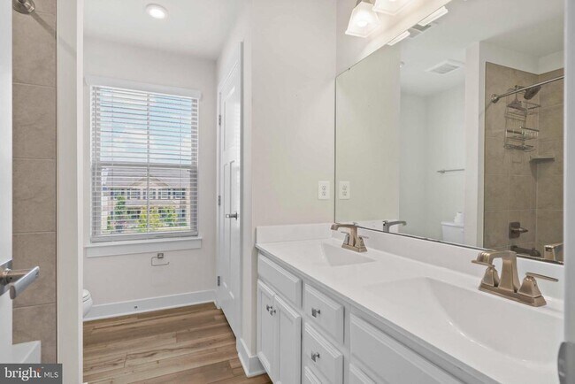 Building Photo - 3903 Emory Ridge Rd