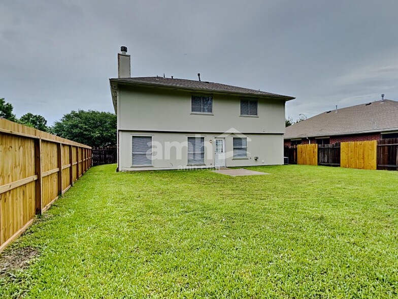 Building Photo - 21851 Whispering Forest Dr