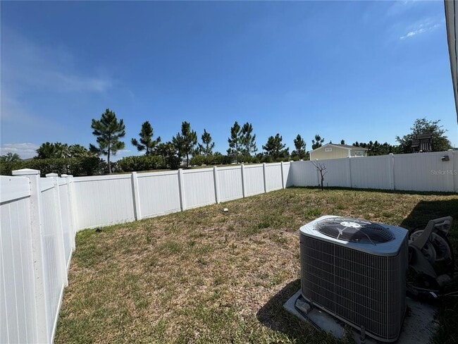 Building Photo - 12870 French Market Dr