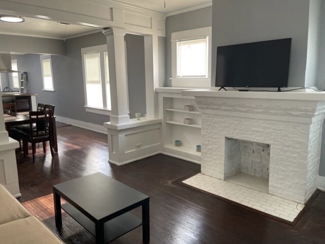 Building Photo - 736 Hammond Ave