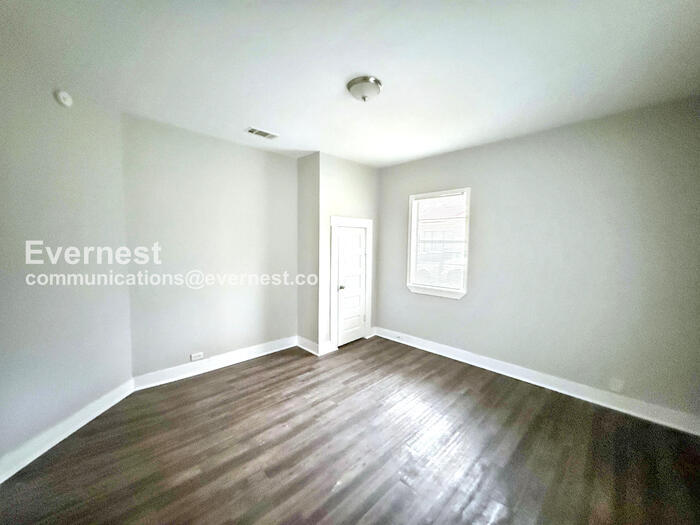 Building Photo - 115 Front St