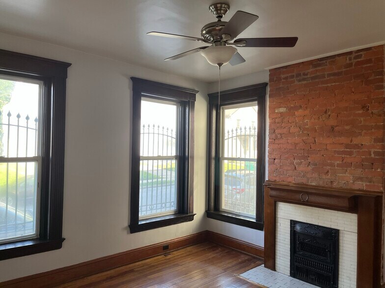 dining or den - 4210 Langland St
