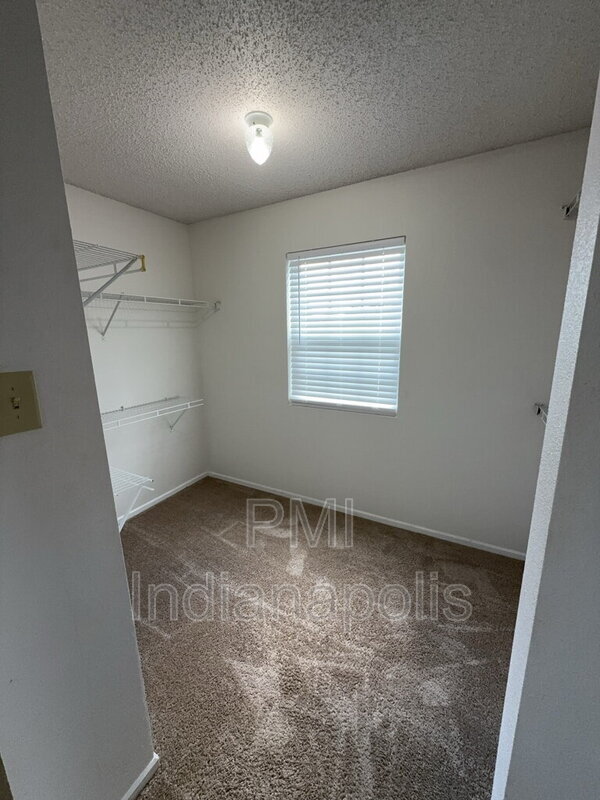 Building Photo - 12120 E 141st St