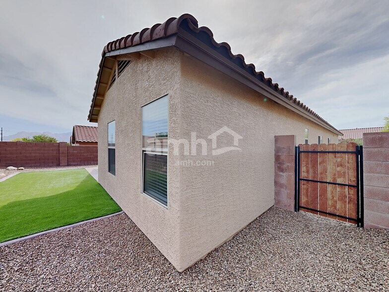 Building Photo - 3894 W Oak Springs Terrace