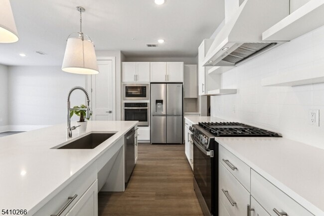 Building Photo - 179 Jasmine Dr