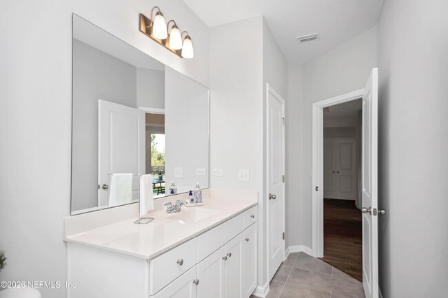 Building Photo - 179 Horsetail Ct