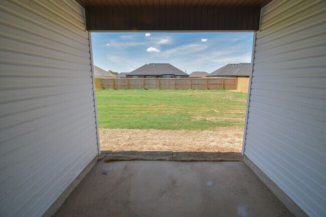 Building Photo - Nice 3 Bedroom 2 Baths Farmington heights!!