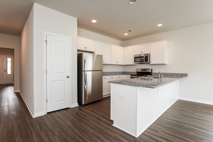 Building Photo - 113 Shire Dr