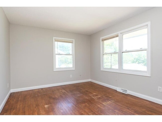 Building Photo - 2173 Glenridge Ave
