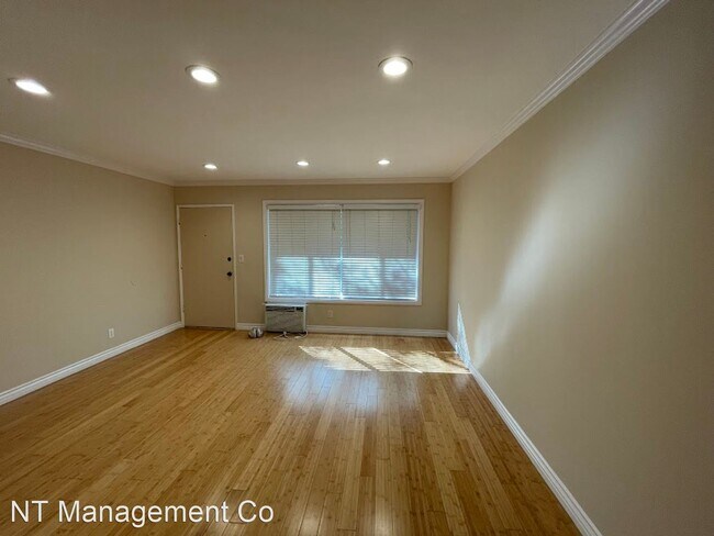 Building Photo - 1 br, 1 bath Apartment - 10876 Palms Blvd....