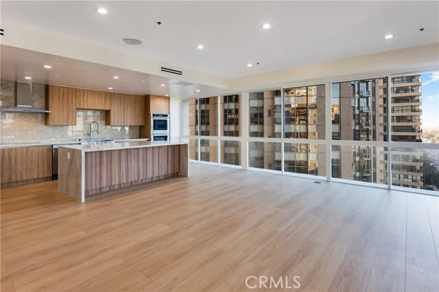 Building Photo - 10750 Wilshire Blvd