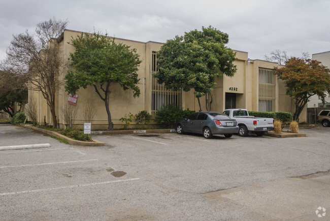 Building Photo - 4232 Rawlins St