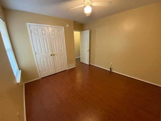 Building Photo - 2106 Breckenridge Terrace