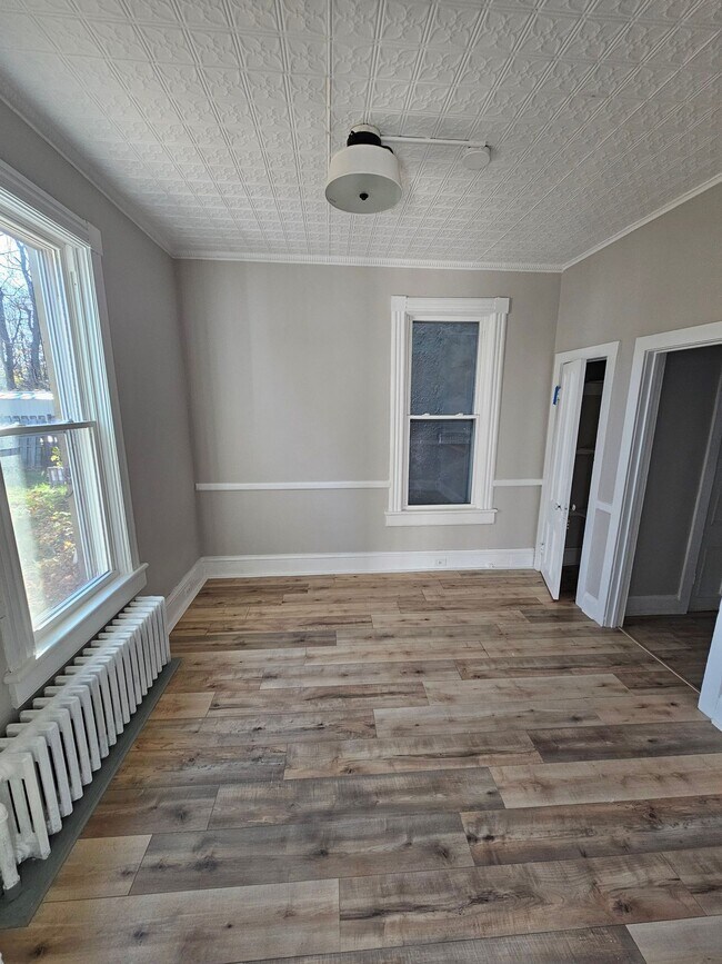 Building Photo - 3 Bedroom Apartment - Kingston, NY