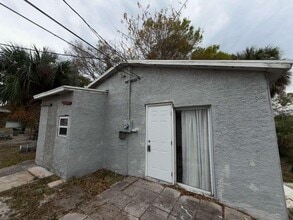 Building Photo - 701 N 9th St