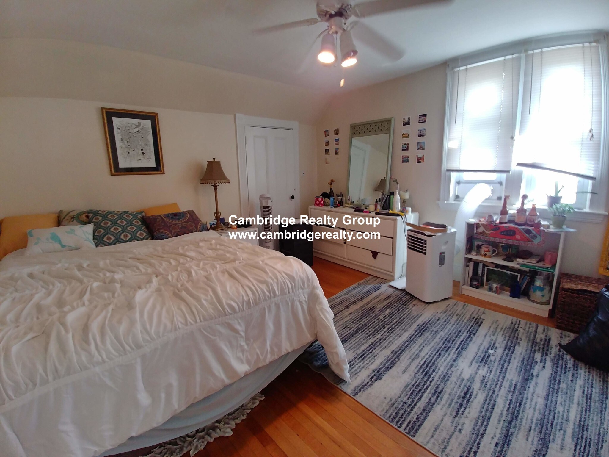 Building Photo - 1541 Cambridge St