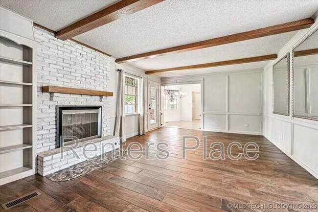 Building Photo - 6310 S 72nd E Pl