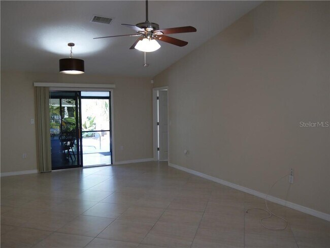 Building Photo - 3026 Vinson Ave