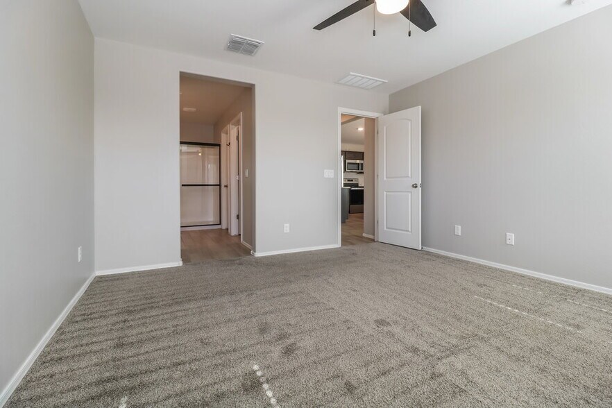 Building Photo - 25773 W Euclid Ave