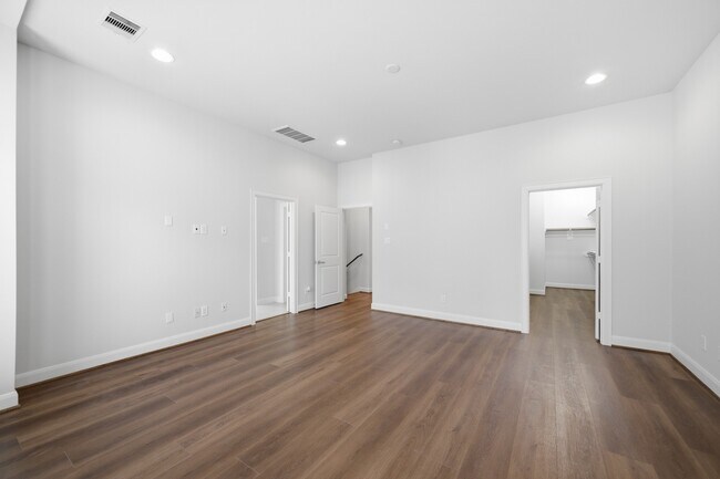 Building Photo - 1225 Bonner St
