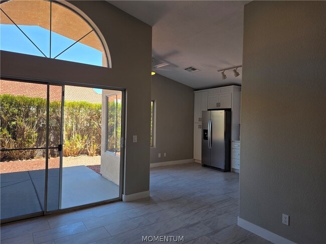Building Photo - 1193 Pawnee Dr