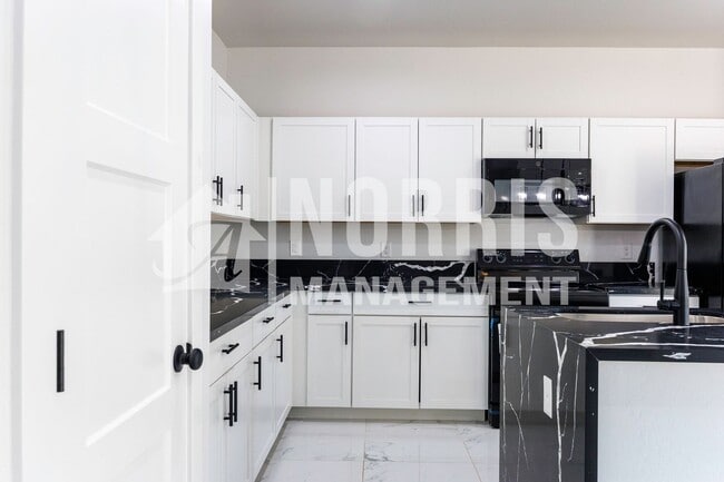 Building Photo - Beautiful Brand New Home with Block Wall