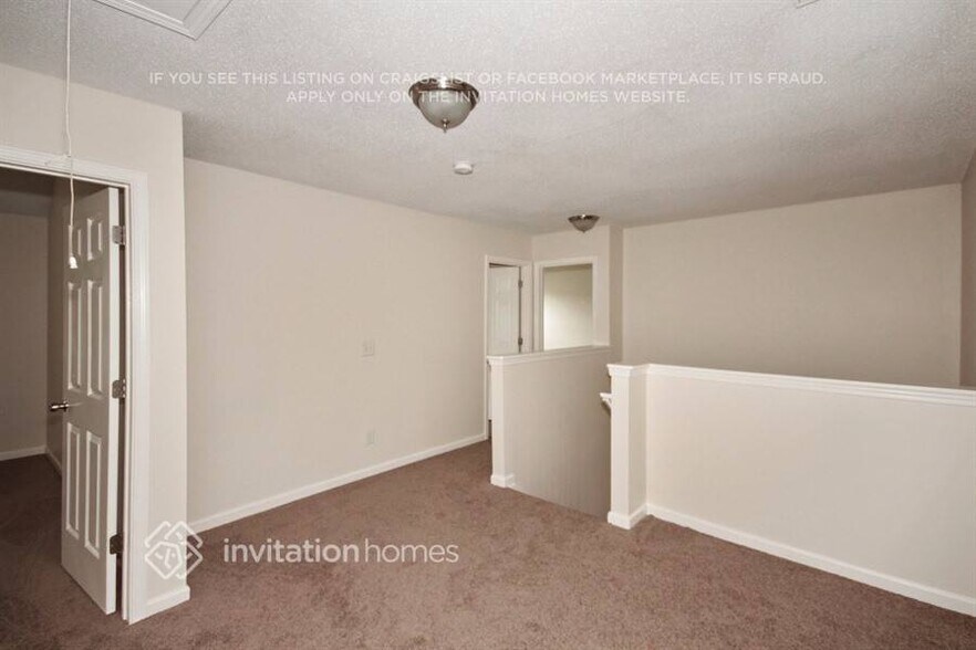 Building Photo - 5904 Bluegrass View