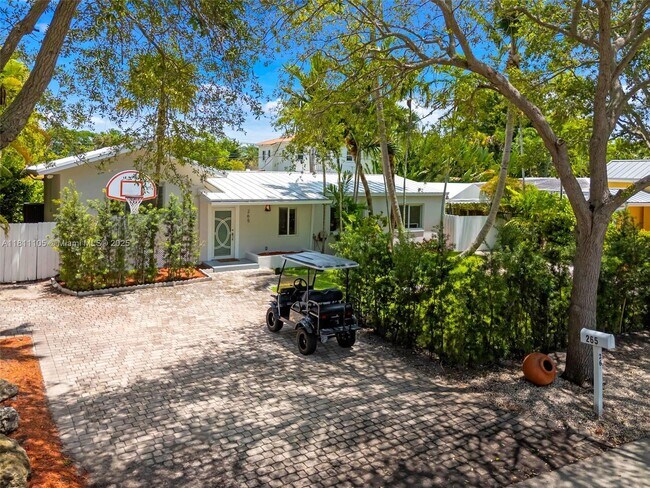 Primary Photo - 265 Glenridge Rd