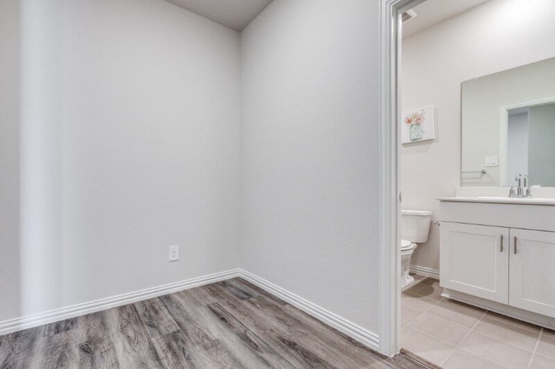 Building Photo - 4005 Turpin Dr