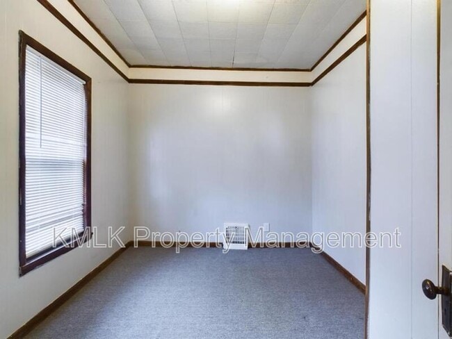 Building Photo - 1128 Cordova Ave