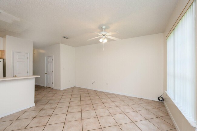 Building Photo - 416a Bear Rd