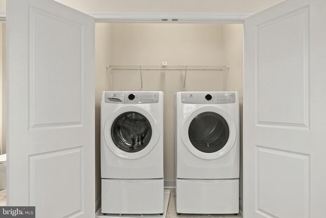 Building Photo - 7328 Harlow Wy