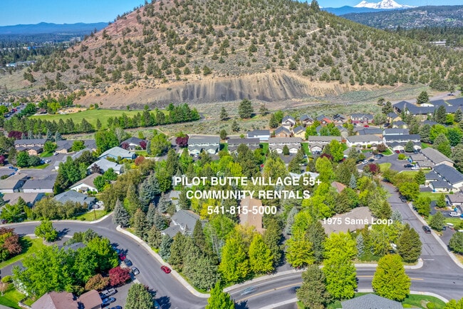 Building Photo - 1923 NE Derek Dr