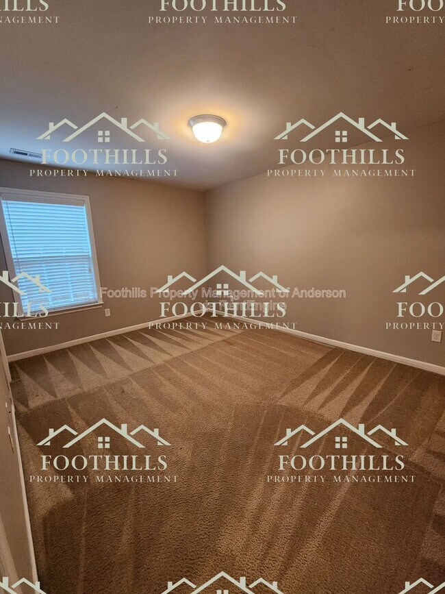 Building Photo - 1027 Whirlaway Cir