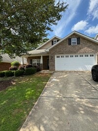 Building Photo - Brick Ranch - 3 Bedrooms & 2 Full baths wi...
