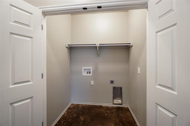 Building Photo - 1736 Eighty-Niner Ter