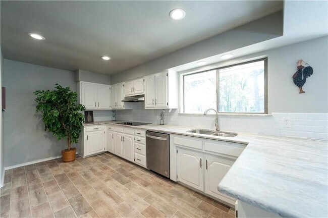 Building Photo - 509 Indian Creek Dr