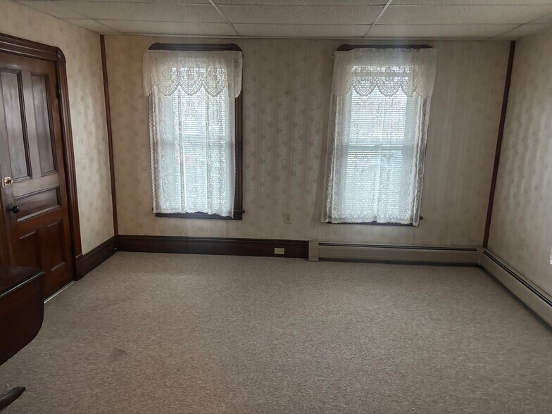 Building Photo - 20 Saratoga Ave