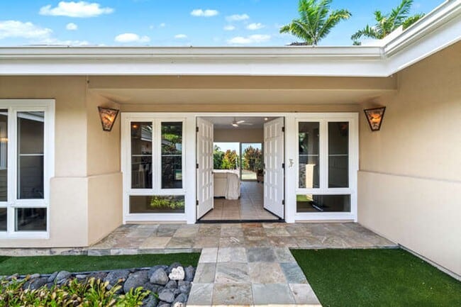 Building Photo - 75-5614-R Hienaloli Rd