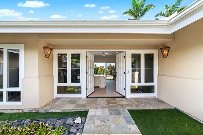 Building Photo - Beautiful Home in Gated Community