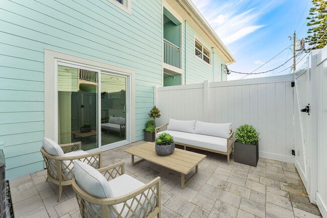 Building Photo - 120 Central Rd