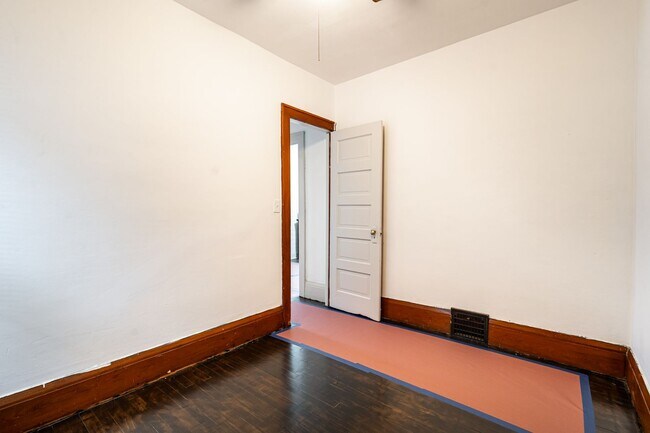 Building Photo - Charming 3-Bed Home in Bayview!  Pets Welcome!