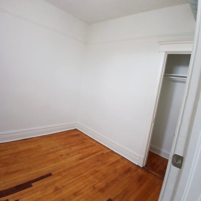 Building Photo - 2606 S St Louis Ave