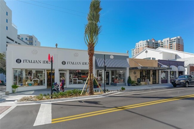Building Photo - 1064 N Tamiami Trl