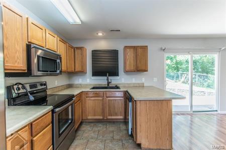 Kitchen - 24492 Tanglewood Rd