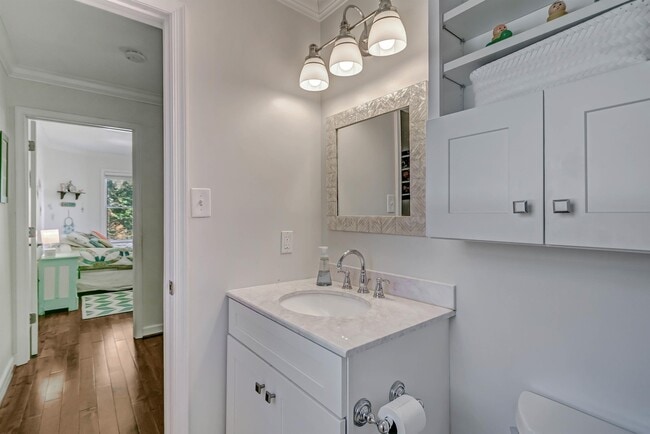 Building Photo - 6612 Kerns Rd