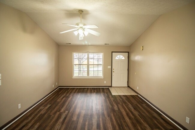 Building Photo - 2225 Bridgewater Cir