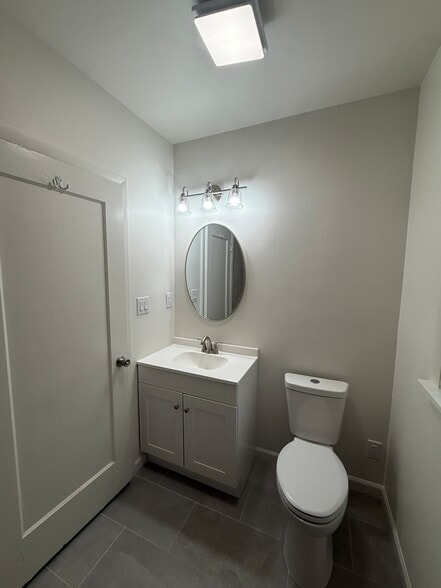 Building Photo - 1114 Capuchino Ave